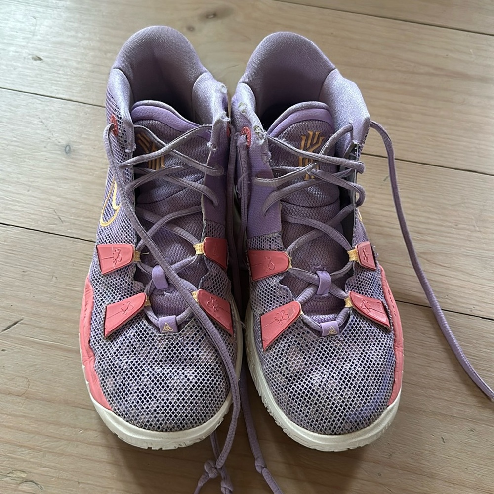 Nike Kyrie 7 ‘daughters’ sneakers 5.5Y basketball volleyball